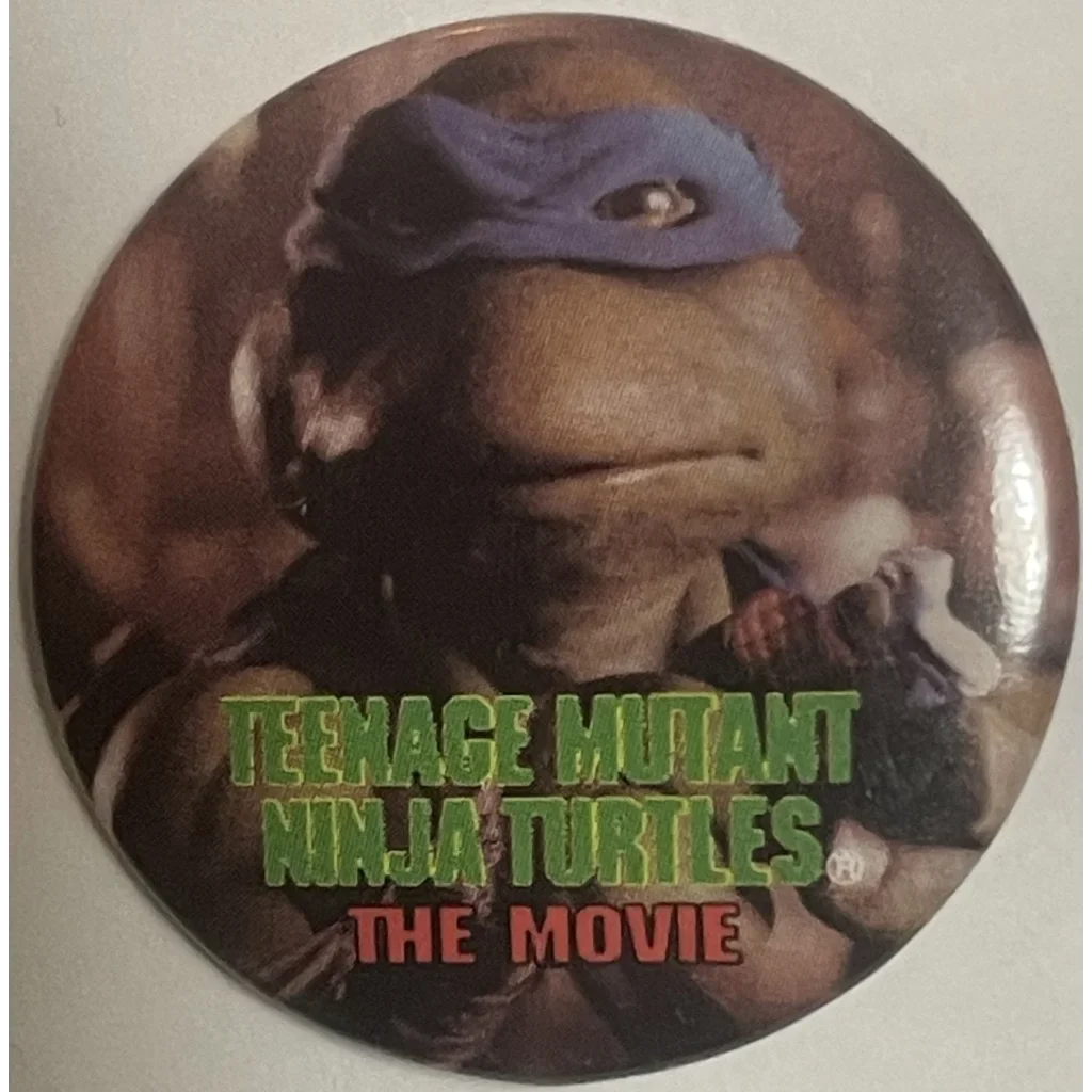 Circular button showcasing Leonardo from the Ninja Turtles movie, perfect for collectors