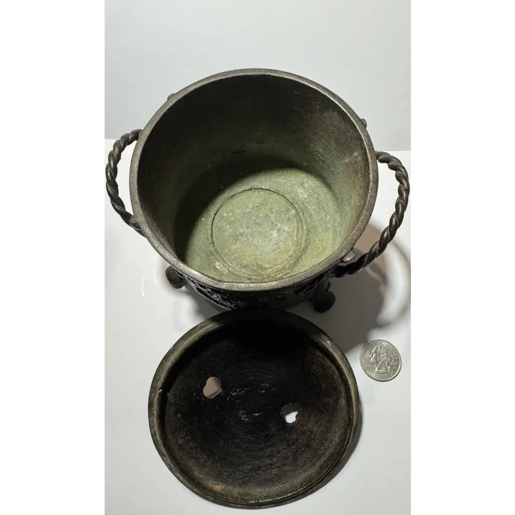 Antique bronze censers with twisted rope handles and ornate lid from rare Qing Dynasty