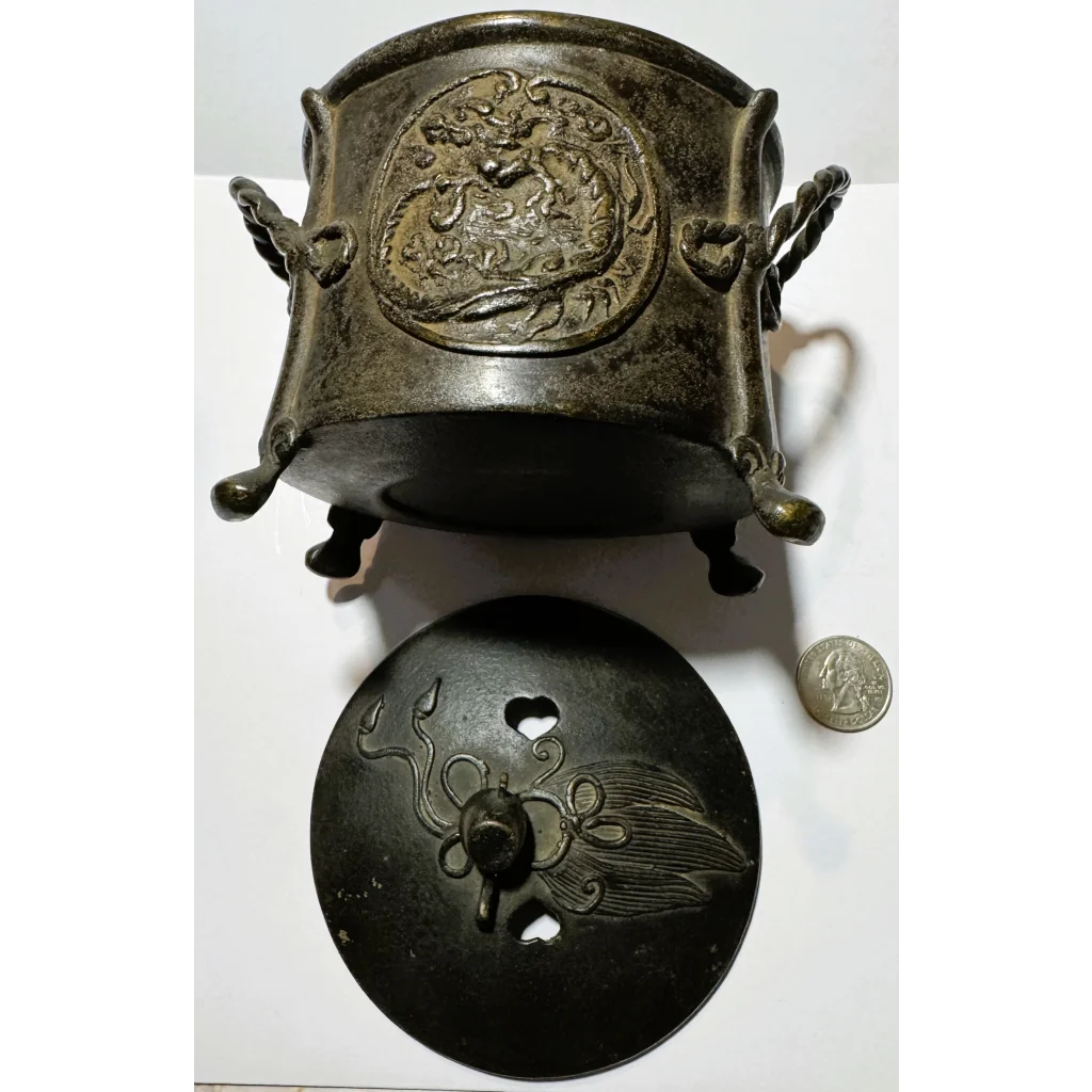 Dark bronze Qing Dynasty handmade censer with dragon motif and ornate lid for bronze censers