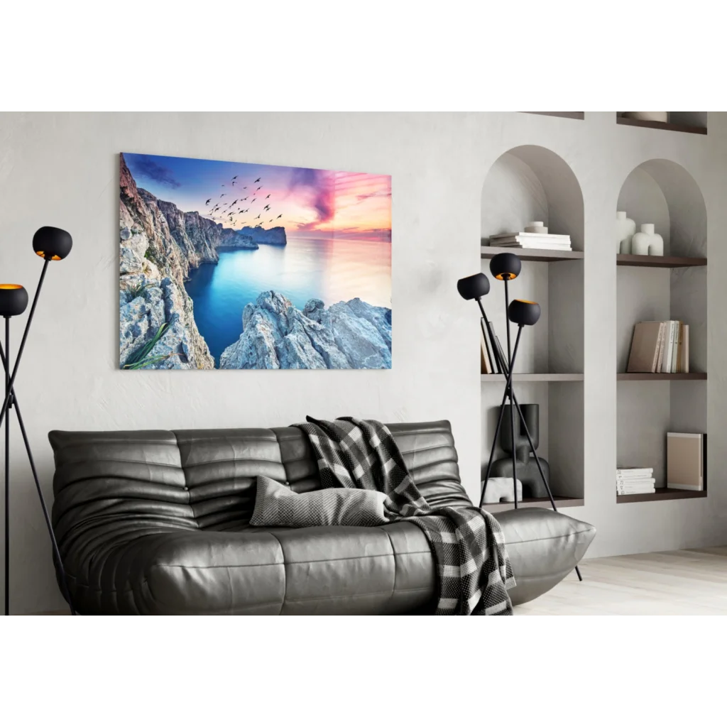 Stunning Glass Wall Art That Transforms Any Room | Contemporary Home Wall Art | vintageantiquesgifts.com