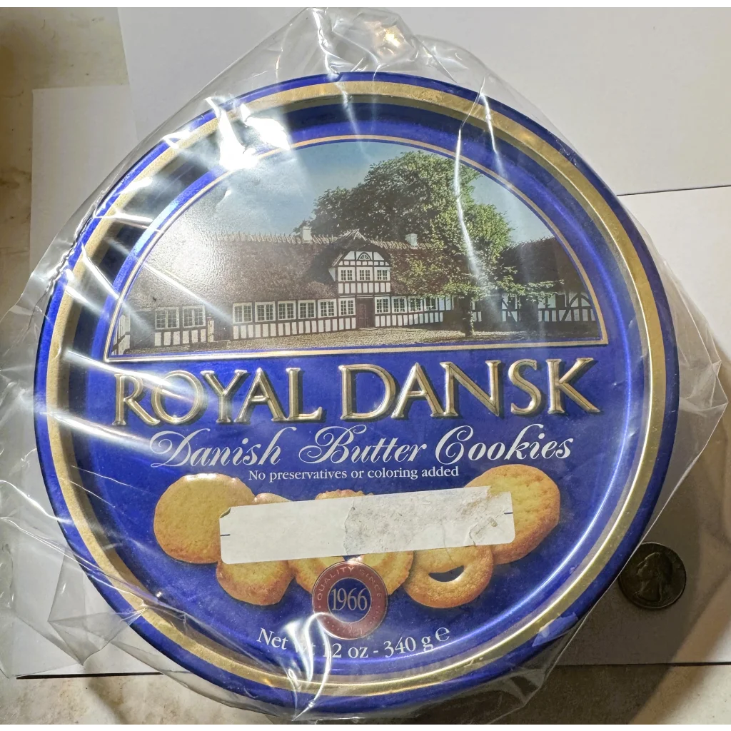 Retro nine piece collectible tin box with vintage designs and Danish butter cookies