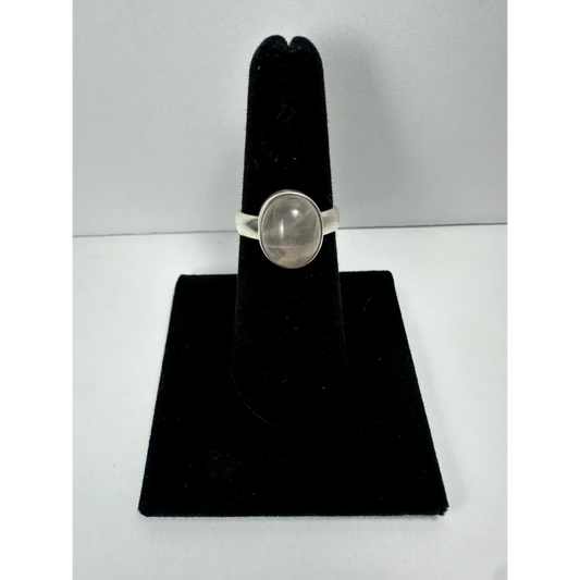 Sparkling rose quartz ring in sterling silver with oval moonstone