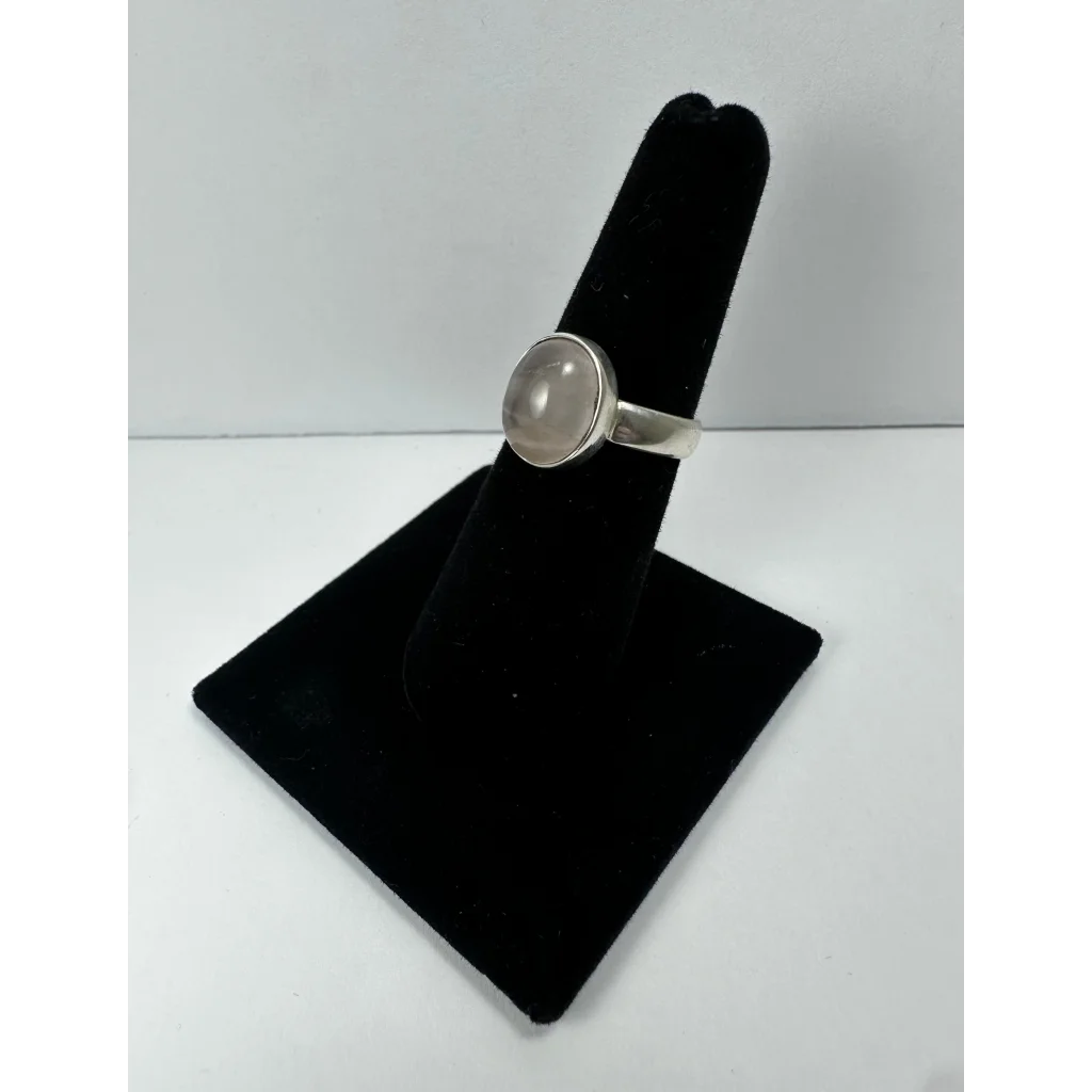 Sparkling rose quartz ring in sterling silver with oval moonstone