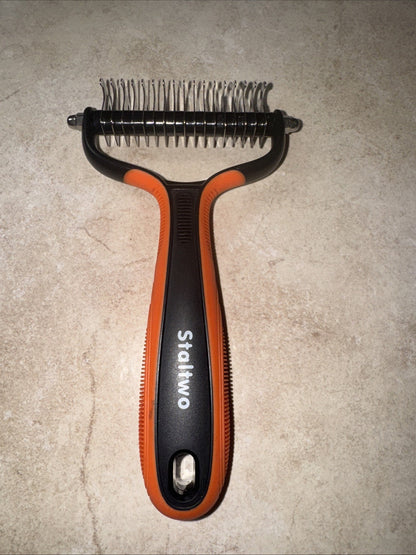 Staltwo 2-in-1 Deshedding Dog Brush Undercoat Rake, Orange Rubber