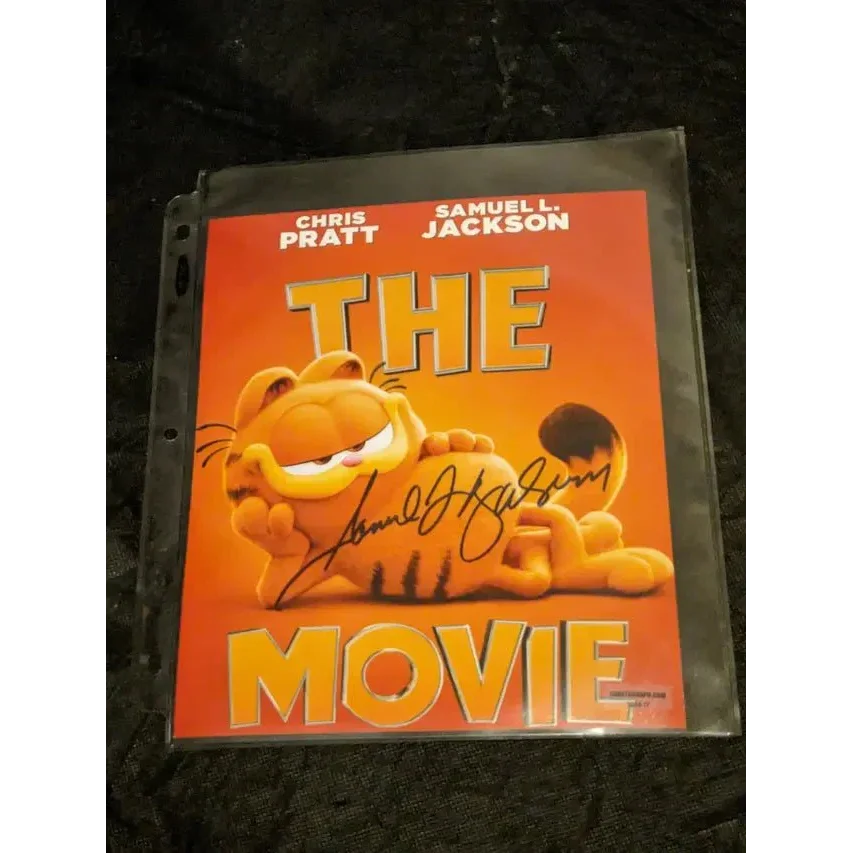 Autographed 8x10 photo of Samuel L Jackson from Garfield Movie with Chris Pratt