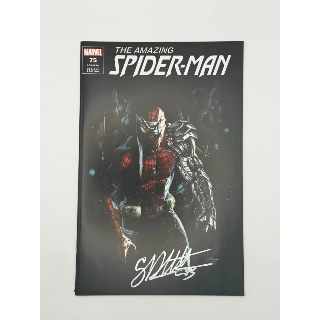 Signed Amazing Spider-Man comic book featuring Peter Parker and Ben Reilly cover