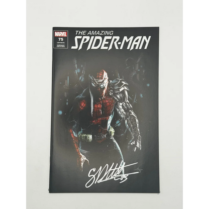 Signed Amazing Spider-Man comic book featuring Peter Parker and Ben Reilly cover