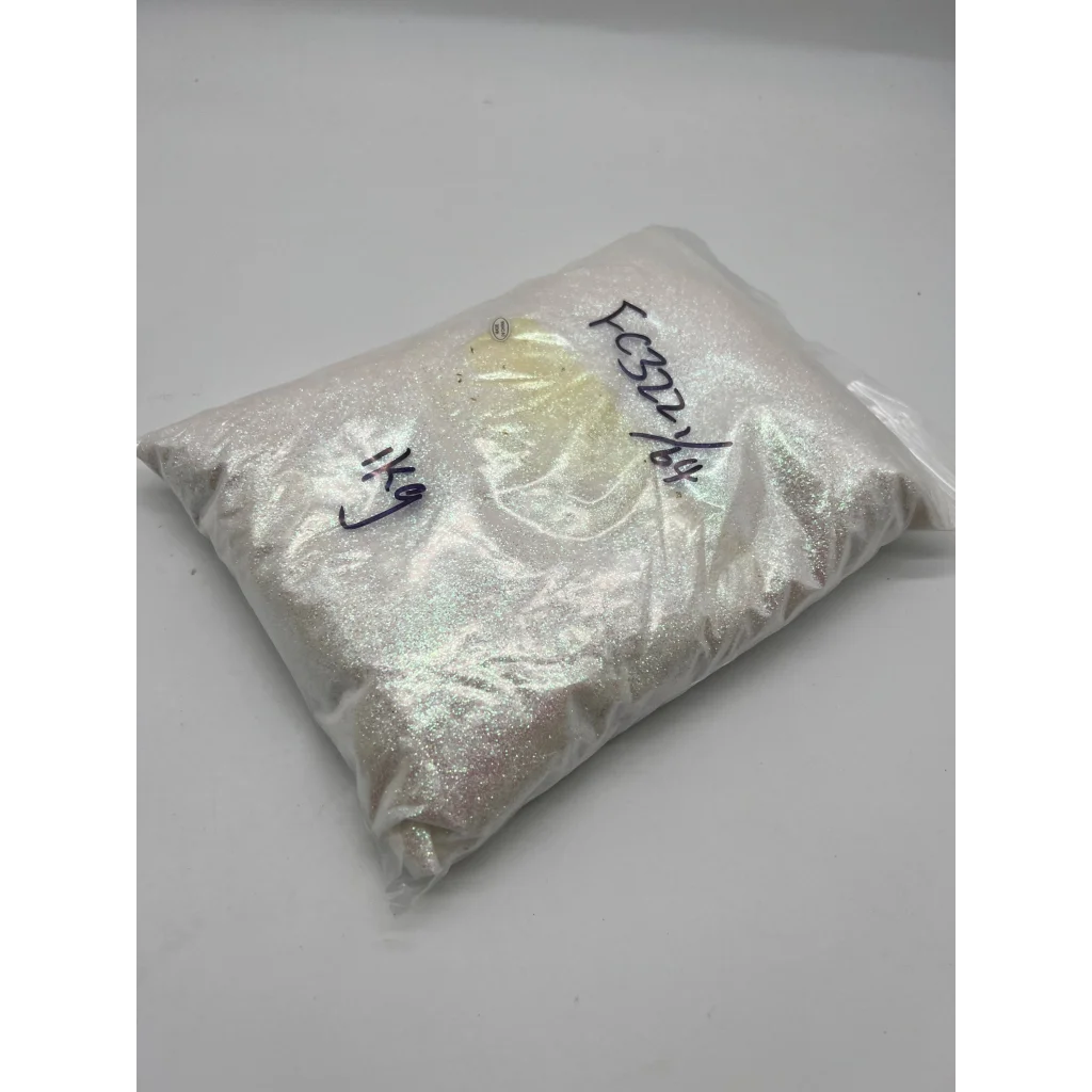 Clear plastic bag with iridescent white glitter from Sparkly Light Pink F321R Pink 2mm collection