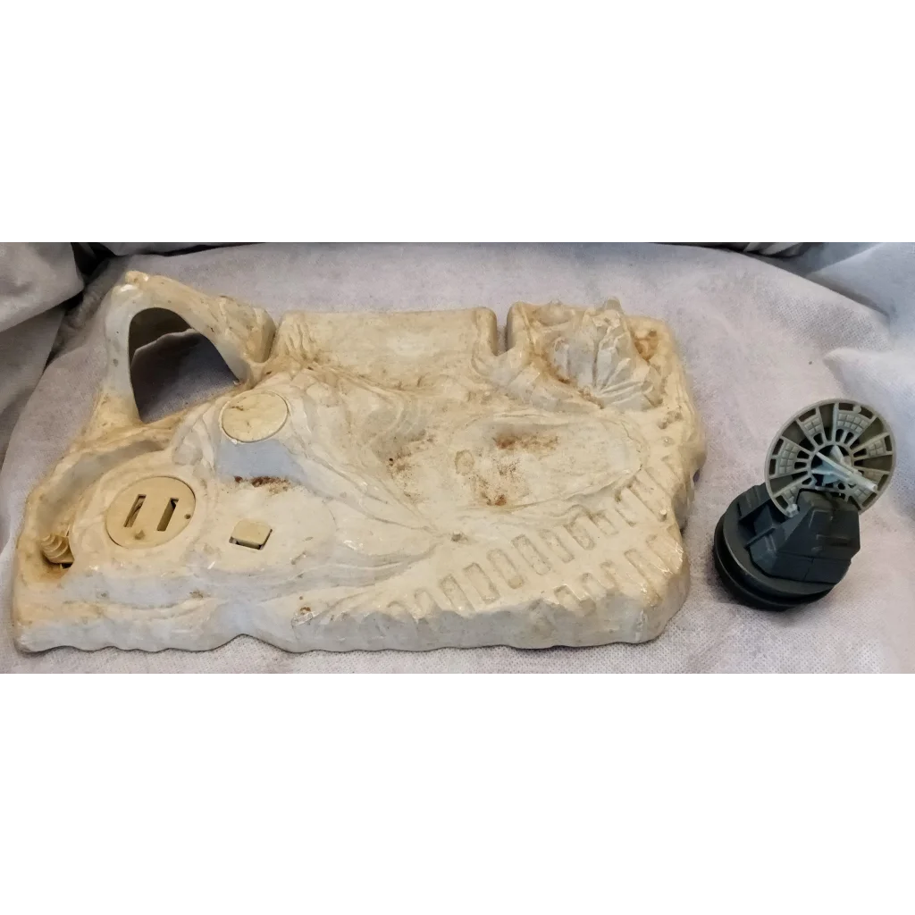 Creamy textured ceramic Star Wars Hoth ice planet figure sculpture