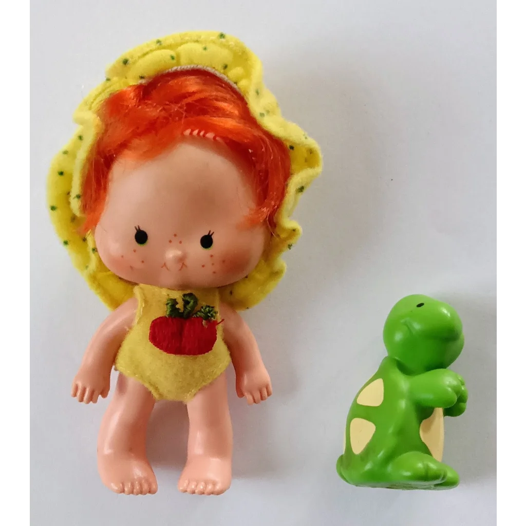 Vintage Apple Dumplin Strawberry Shortcake doll with red hair