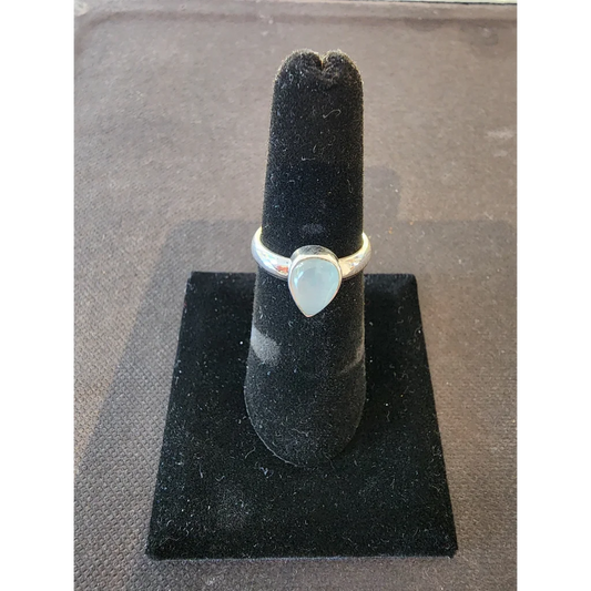 Stunning aquamarine ring in sterling silver with teardrop chalcedony