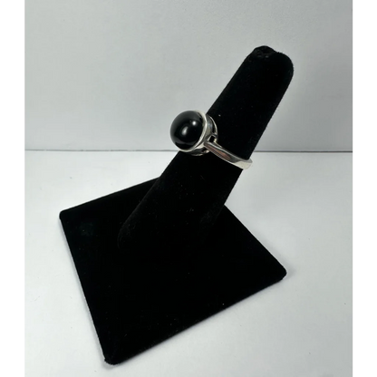 Stunning black onyx ring in sterling silver with smooth round stone
