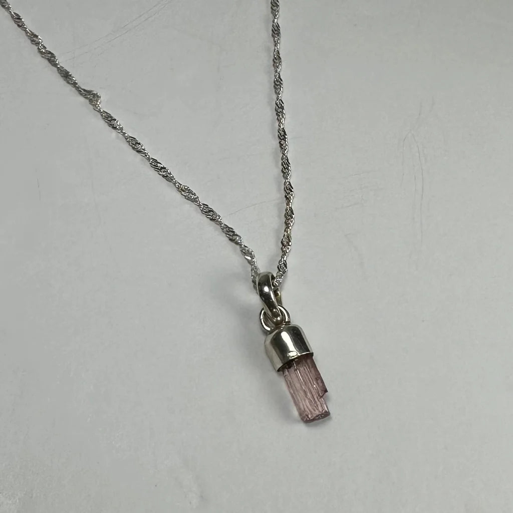 Delicate silver twisted chain necklace with natural pink tourmaline pendant