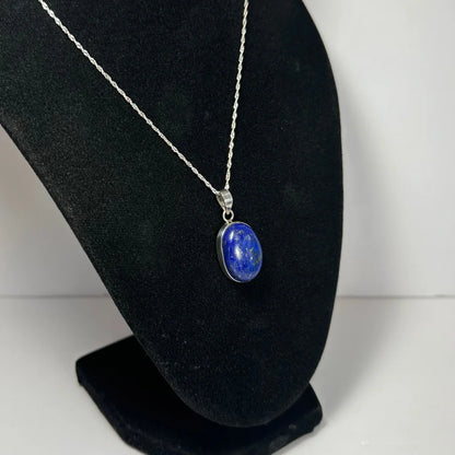 Stunning deep blue lapis lazuli pendant in sterling silver chain