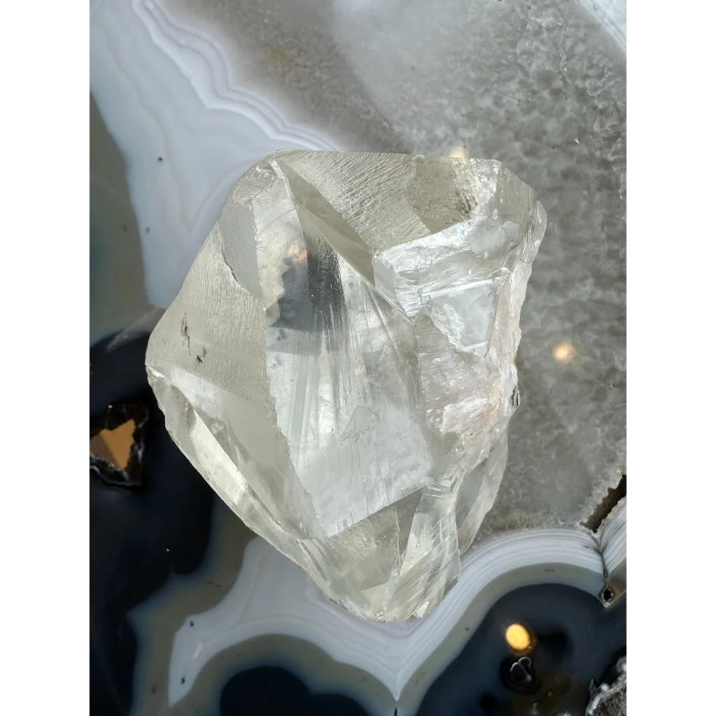 Stunning golden calcite crystal from India, 513g natural gem