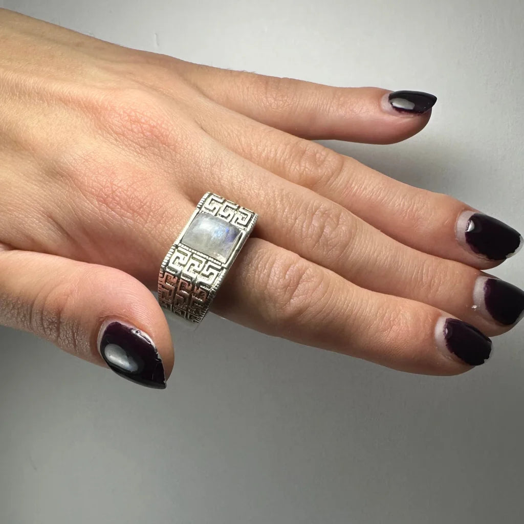 Stunning silver moonstone ring with Greek key details