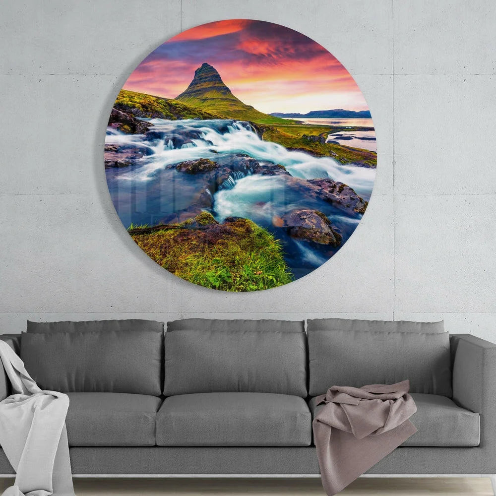 Stunning Kirkjufell tempered glass art with size comparison