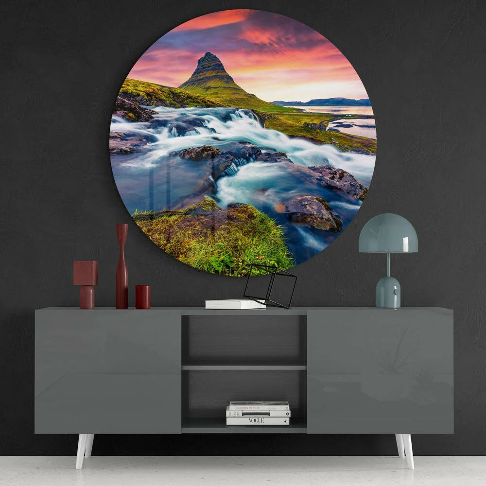Round Kirkjufell mountain tempered glass art with size comparison