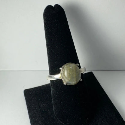 Stunning labradorite ring with iridescent blue green flashes