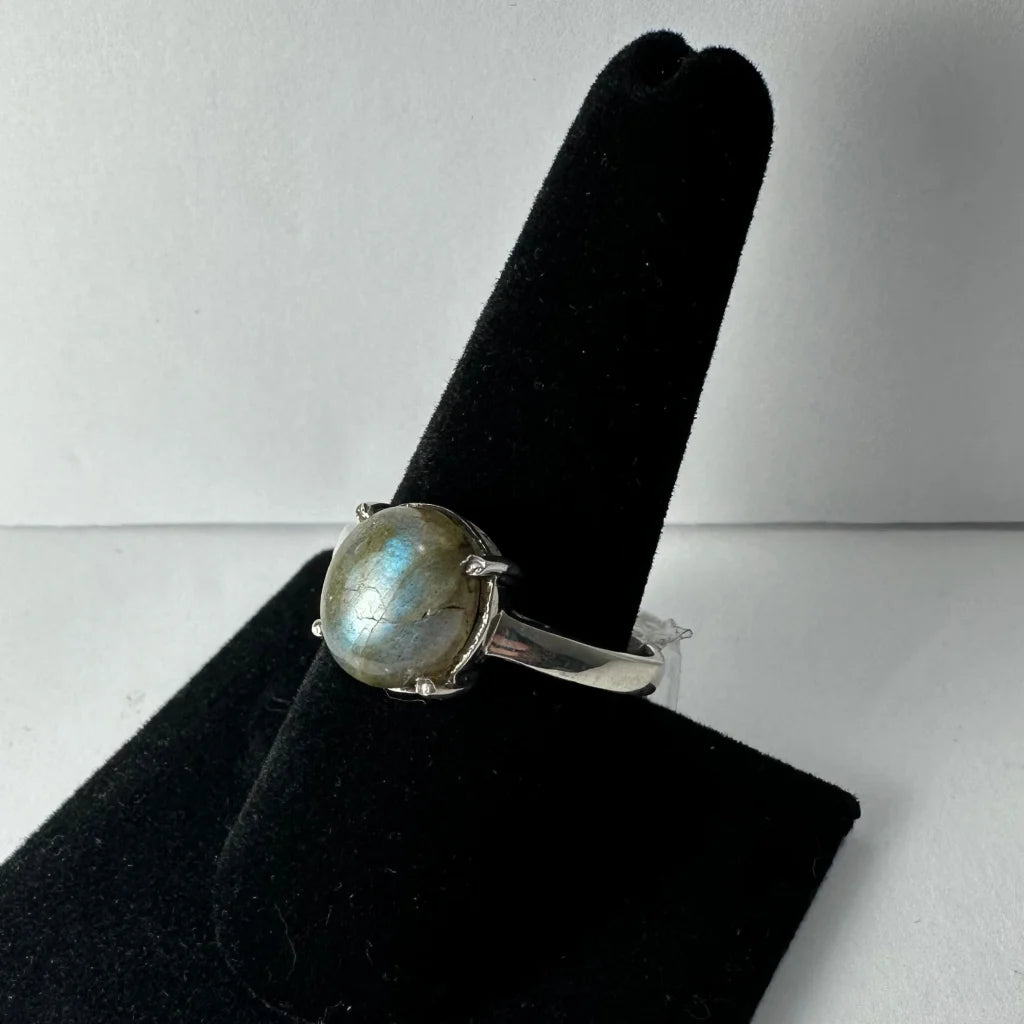 Stunning silver labradorite ring with iridescent blue green flashes