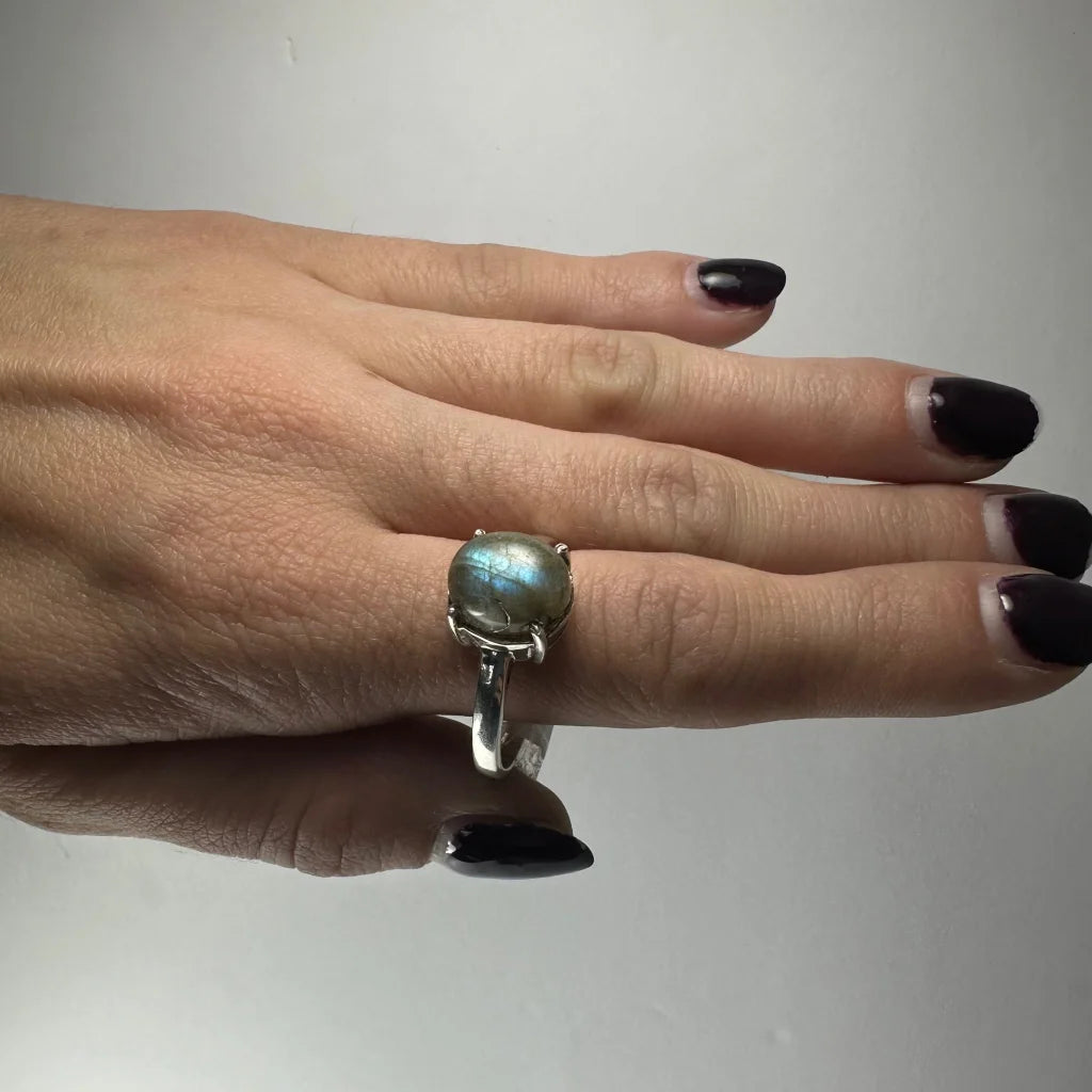 Stunning silver labradorite ring with iridescent blue green flashes