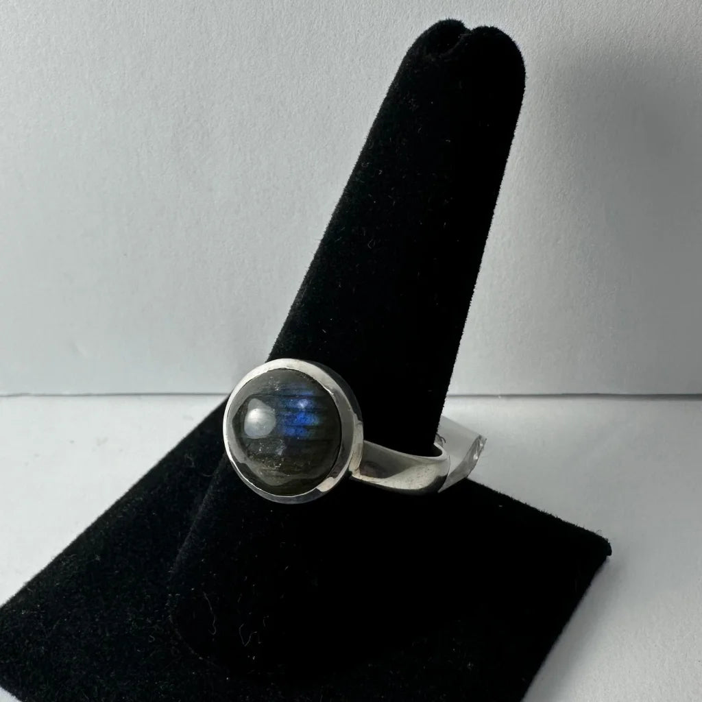 Stunning labradorite ring with iridescent blue flash