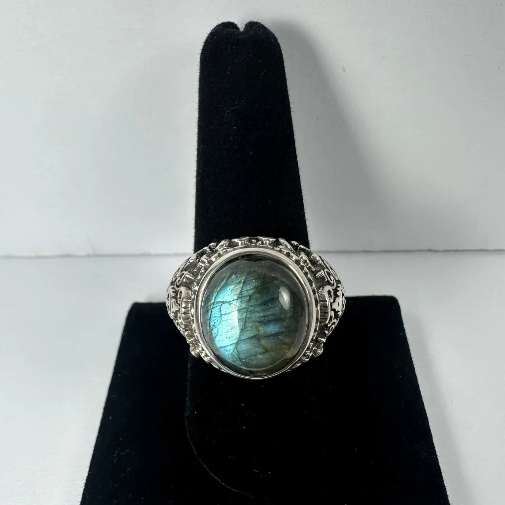 Stunning labradorite ring with mystical blue green fire