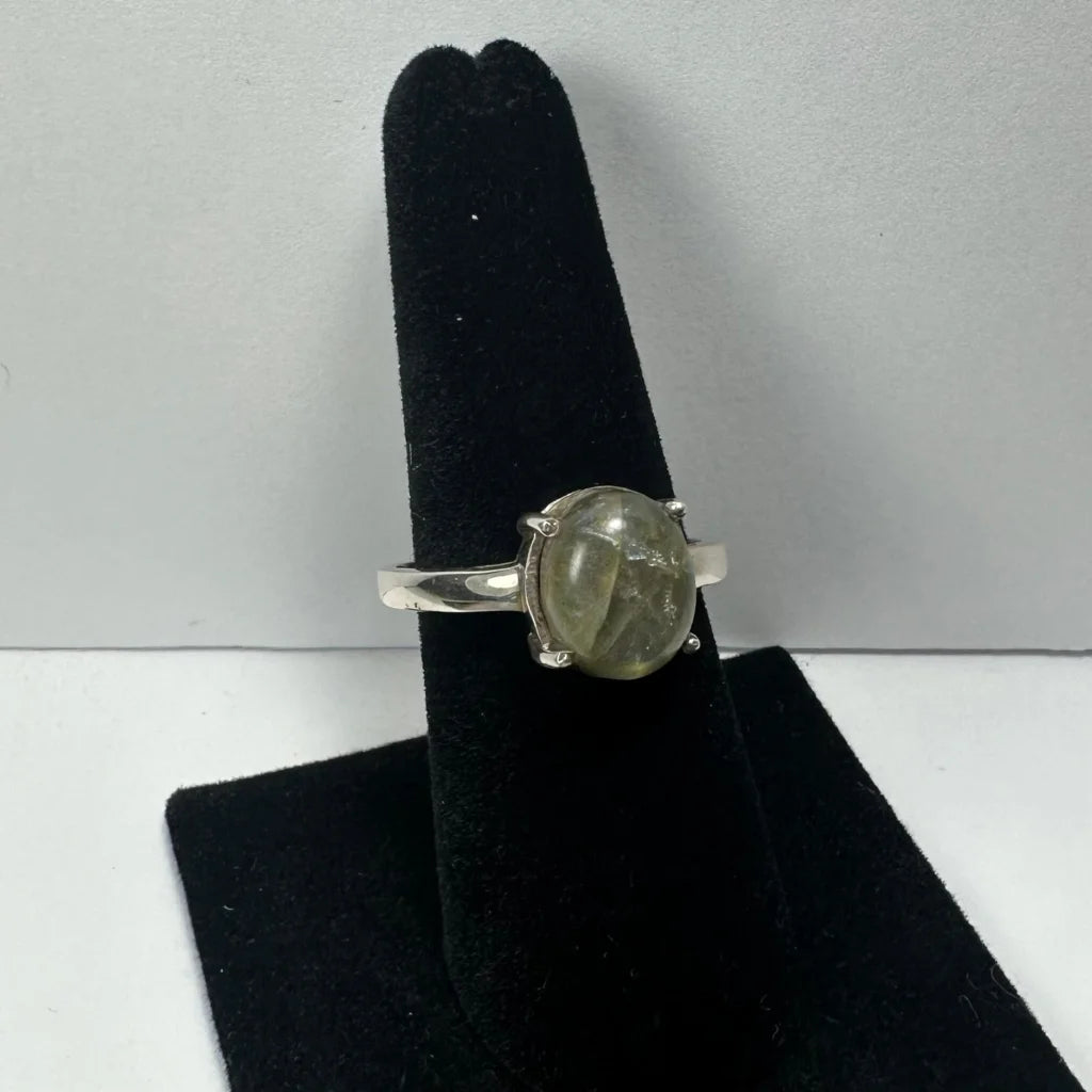 Stunning sterling silver labradorite ring with oval greenish-gray stone