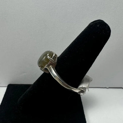 Stunning labradorite ring in sterling silver with olive-green gem glow