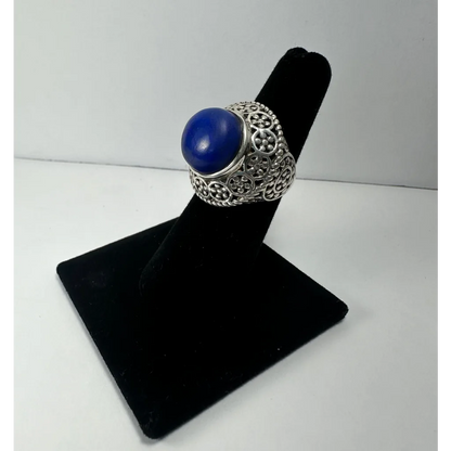 Stunning lapis lazuli ring in sterling silver filigree band