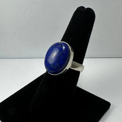 Stunning lapis lazuli ring in sterling silver, size 7, with golden flecks