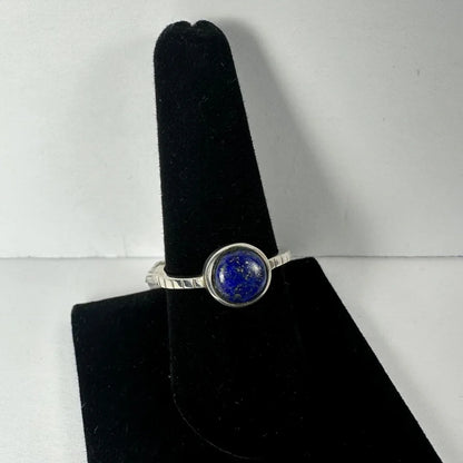 Stunning lapis lazuli ring in sterling silver with deep blue stone