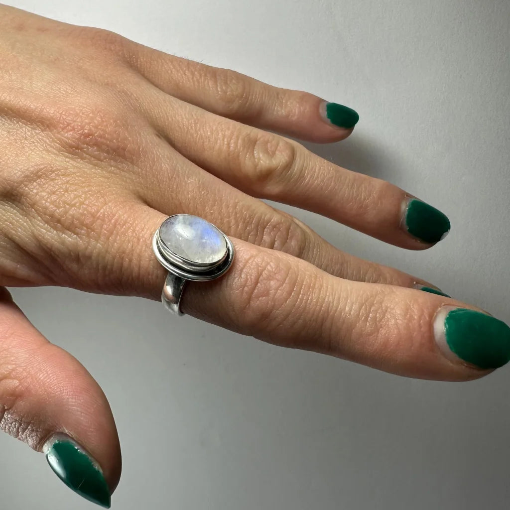 Stunning oval moonstone ring in sterling silver