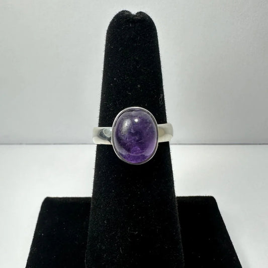 Stunning silver amethyst ring with oval purple stone