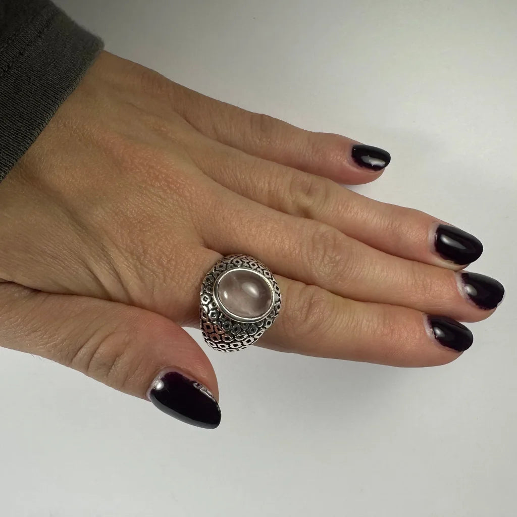 Stunning rose quartz ring in sterling silver filigree band