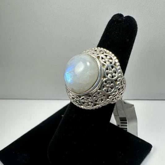 Stunning silver filigree moonstone ring with ornate design