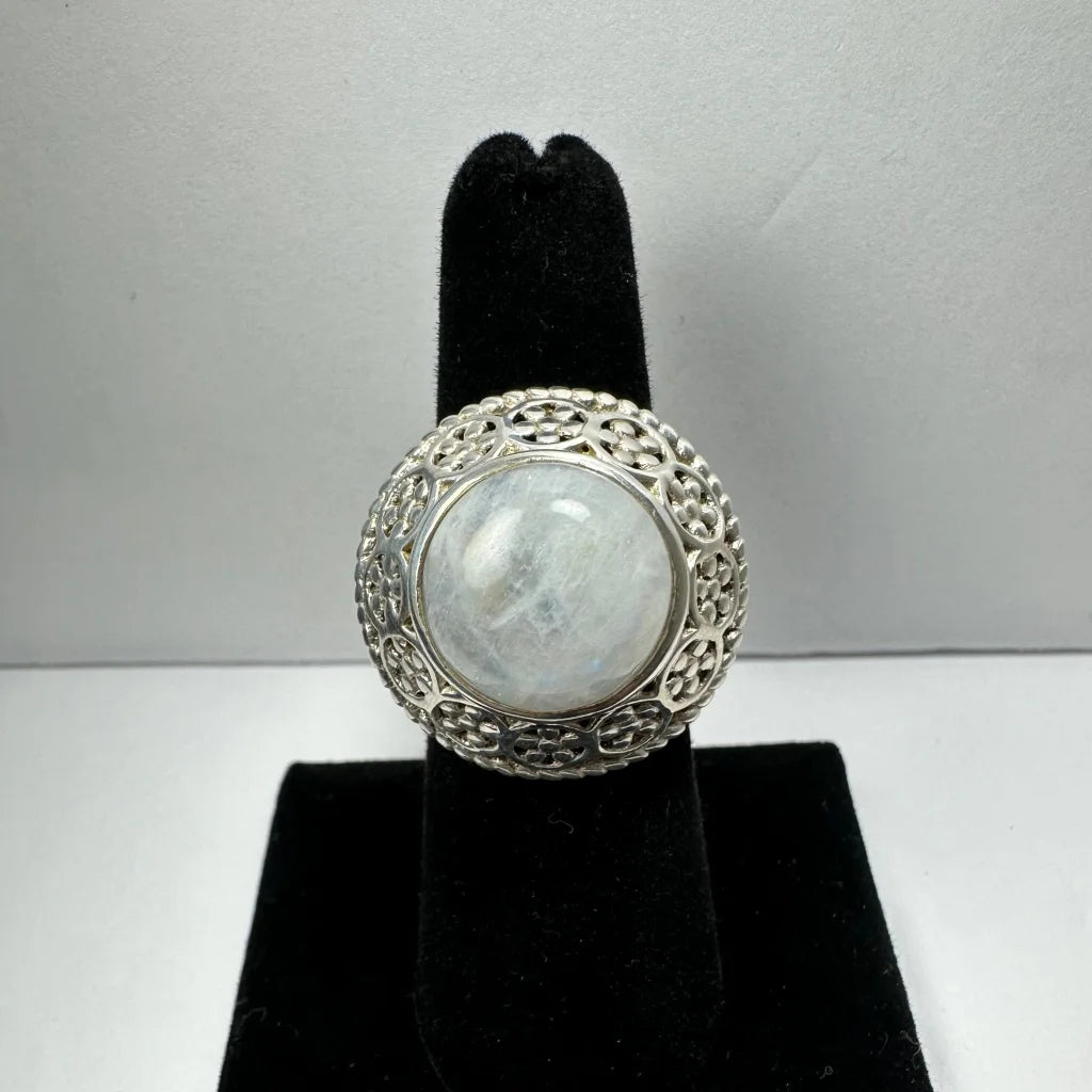 Stunning silver filigree moonstone ring with ornate design