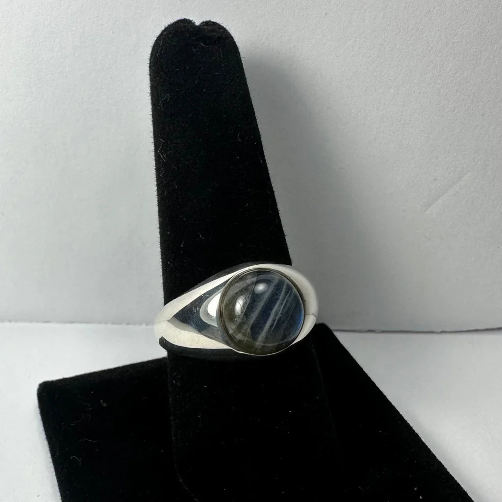 Stunning sterling silver labradorite ring with iridescent blue stone