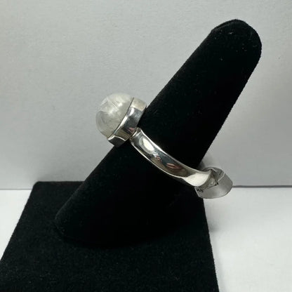 Stunning sterling silver moonstone ring with blue flash