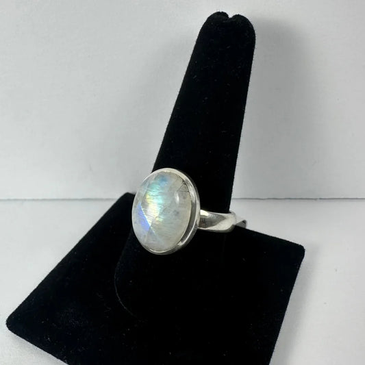 Stunning sterling silver moonstone ring with blue green flashes