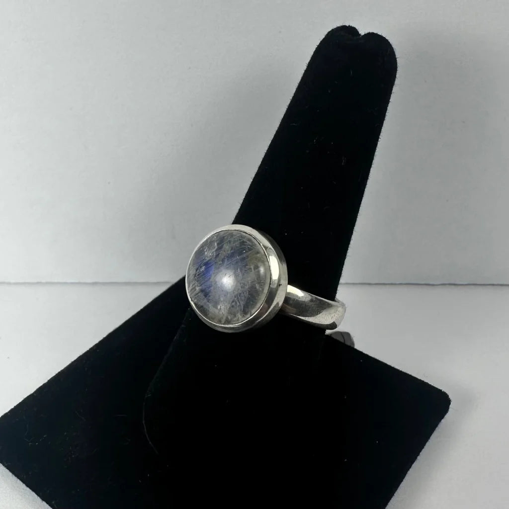 Stunning sterling silver moonstone ring with iridescent glow