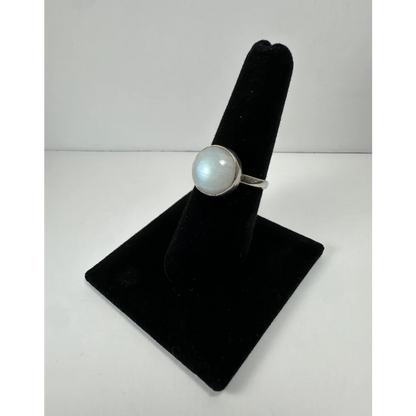 Stunning sterling silver moonstone ring with luminous stone