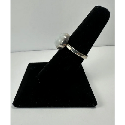 Stunning sterling silver moonstone ring with luminous white stone
