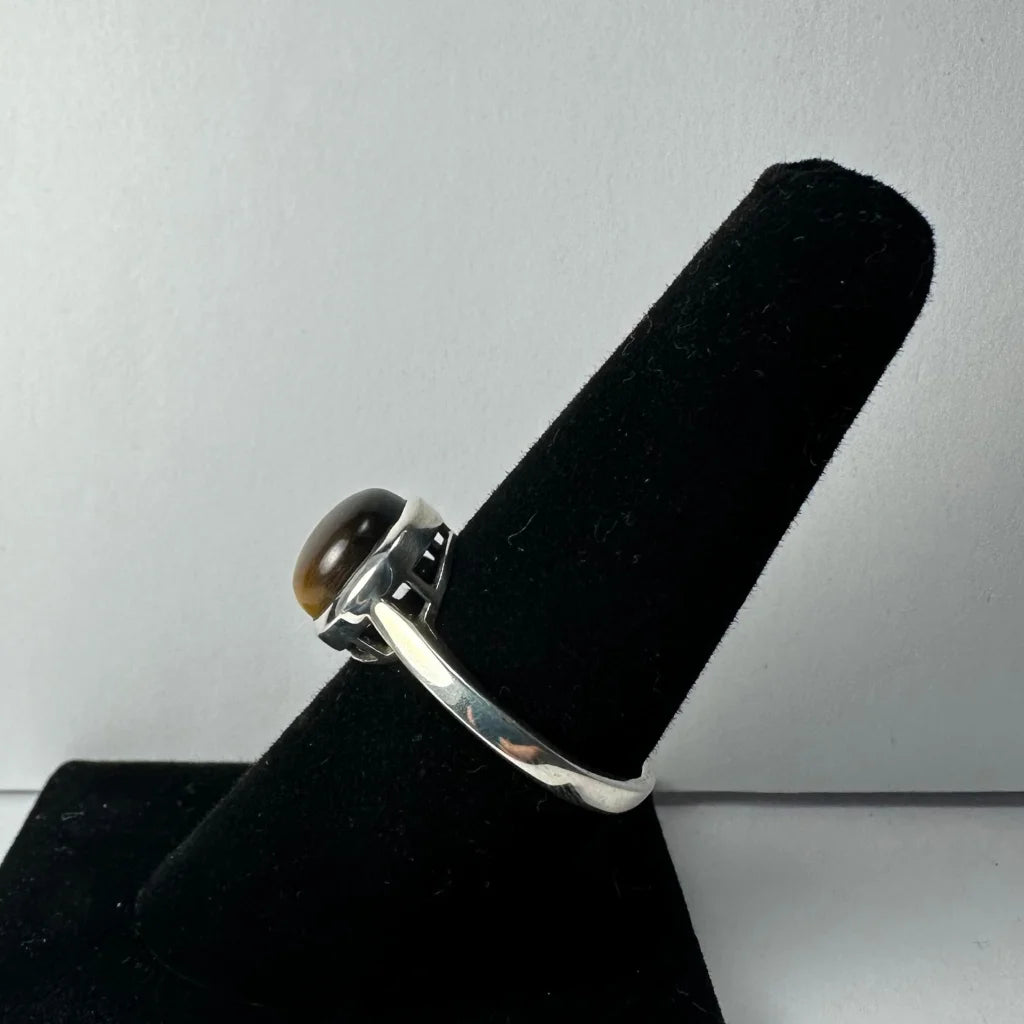 Stunning sterling silver tiger eye ring with polished oval stone