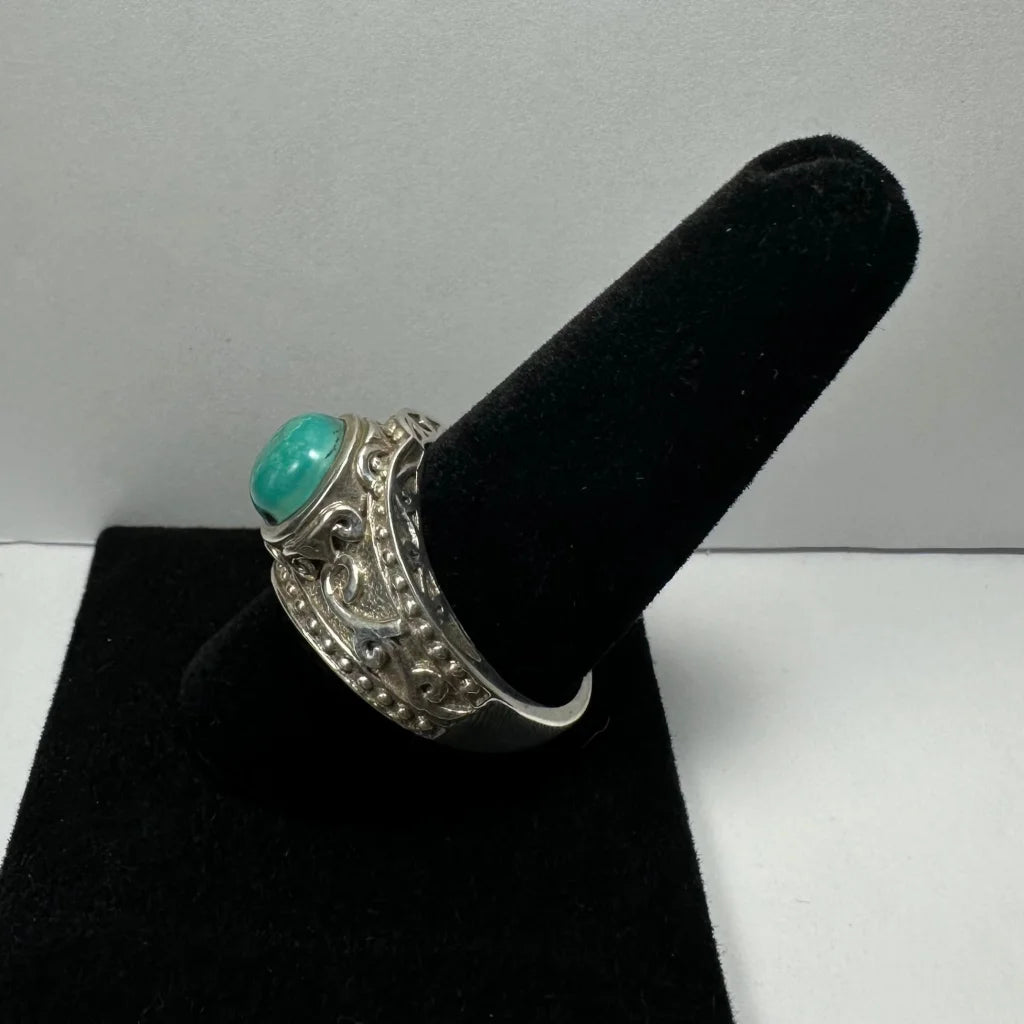 Stunning turquoise ring in sterling silver with ornate filigree and beaded design