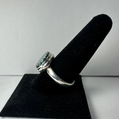 Stunning Tibetan turquoise ring in sterling silver with hammered band