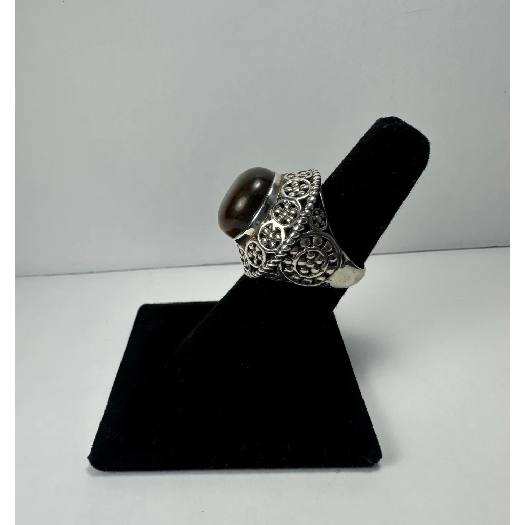 Stunning tiger eye ring with silver filigree band and oval cabochon