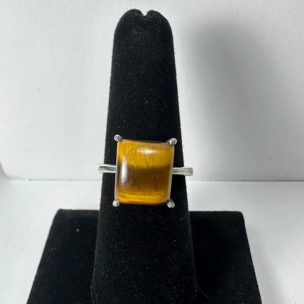 Stunning tiger eye ring in silver with square golden-orange stone