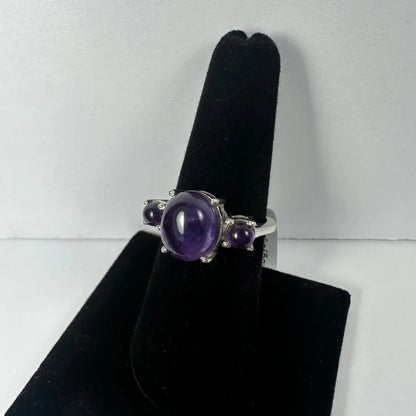 Stunning silver amethyst ring with oval-cut center stone