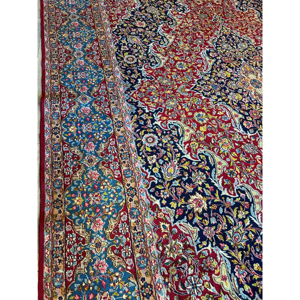 Stunning vintage fine Persian rug with intricate floral medallion design